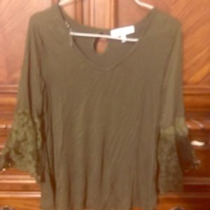 Bell sleeve blouse with lace